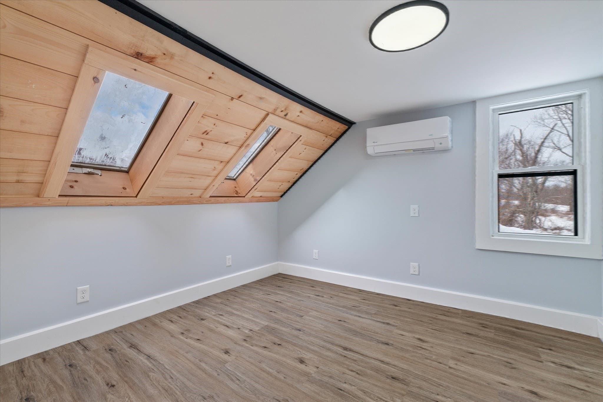 Single Family Residence at 294 Boston Road, Sutton MA 01590, photo 36 of 40