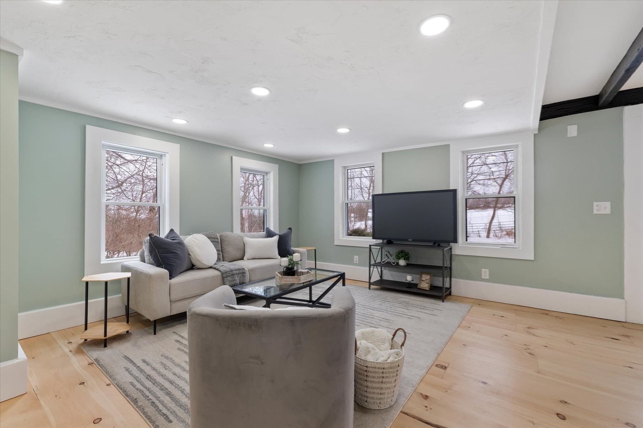Single Family Residence at 294 Boston Road, Sutton MA 01590, photo 14 of 40