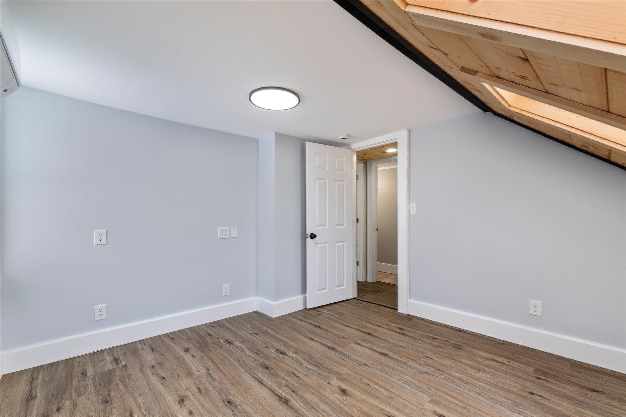 Single Family Residence at 294 Boston Road, Sutton MA 01590, photo 37 of 40