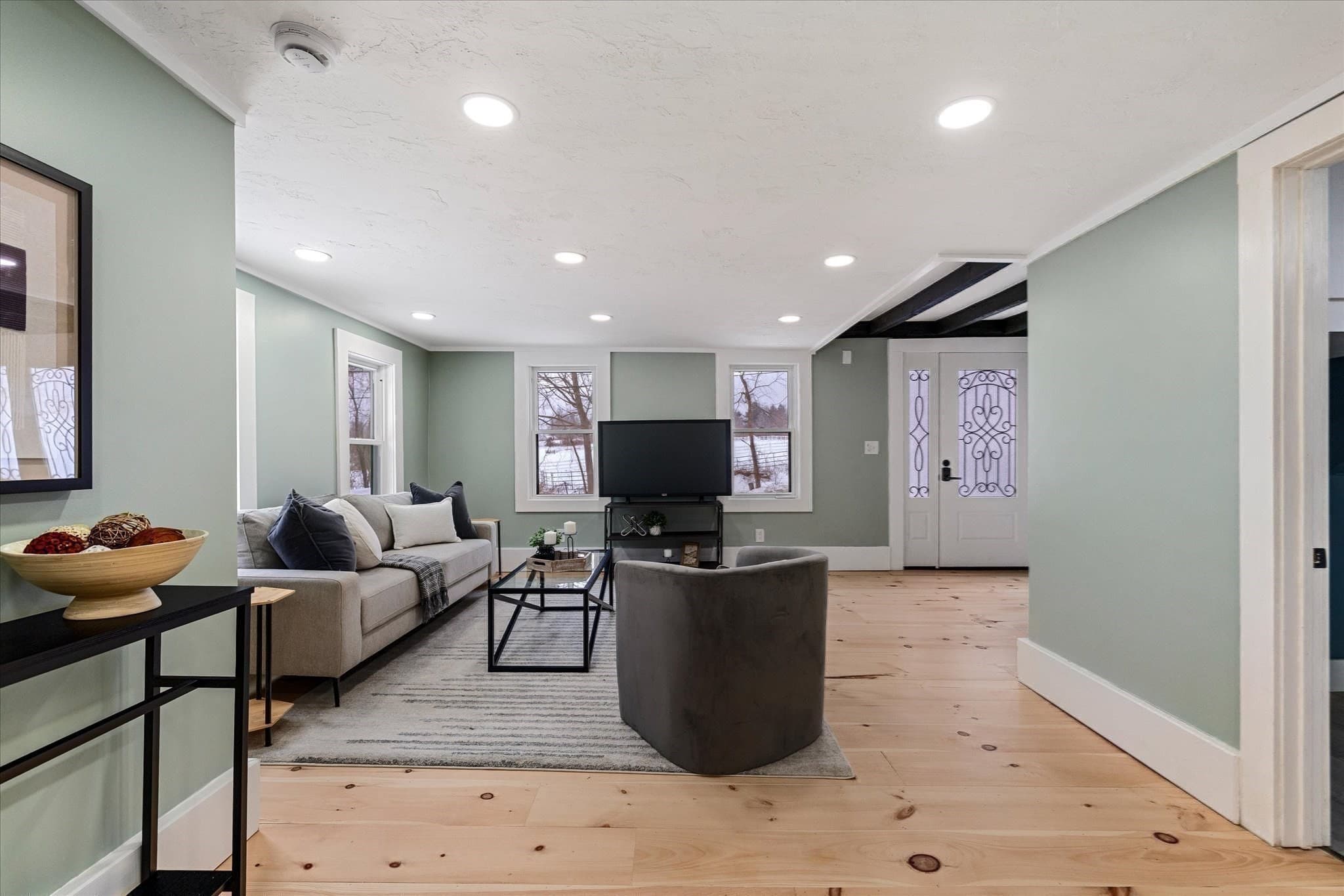 Single Family Residence at 294 Boston Road, Sutton MA 01590, photo 15 of 40