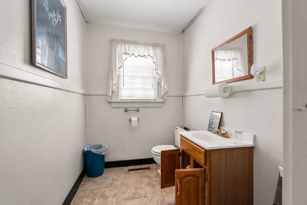 391 Onset Ave, Wareham MA 02538 photo 16