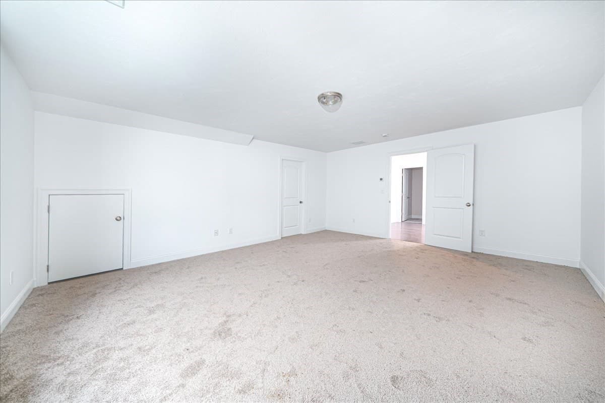 Condominium at 3 Black Bear Circle # 3, Milford MA 01757, photo 8 of 27