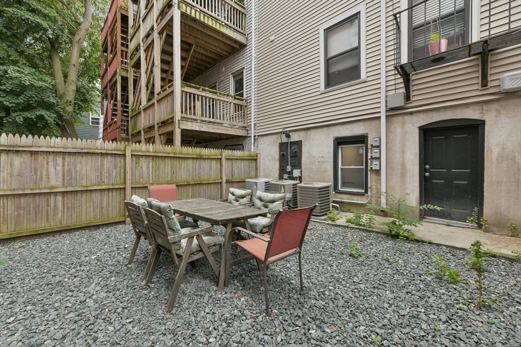 Condominium at 135 Havre Street # 2, Boston MA 02128, Boston, photo 15 of 17