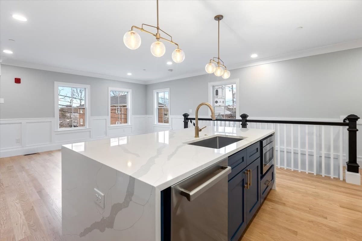 30 Dighton # 1, Boston MA 02135