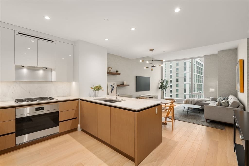 380 Harrison Ave, Boston MA 02118