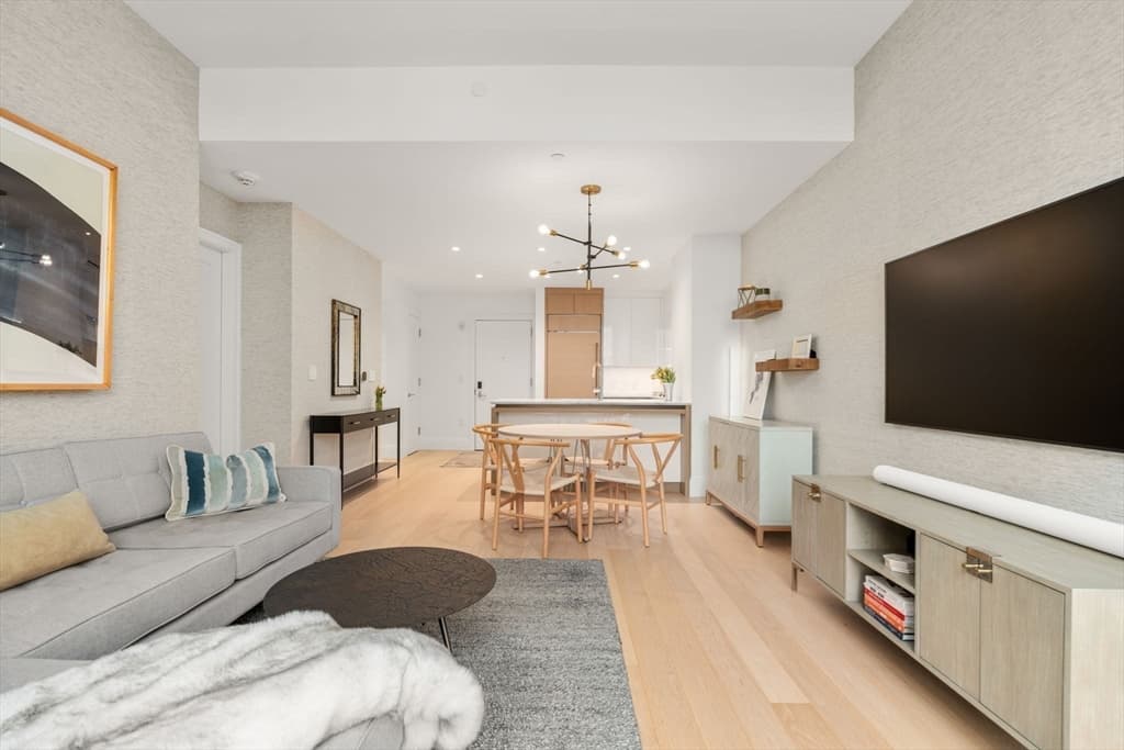 Condominium at 380 Harrison Ave, Boston MA 02118, photo 5 of 35