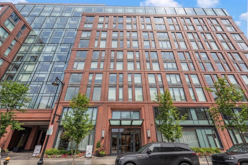 Condominium at 380 Harrison Ave, Boston MA 02118, photo 20 of 35