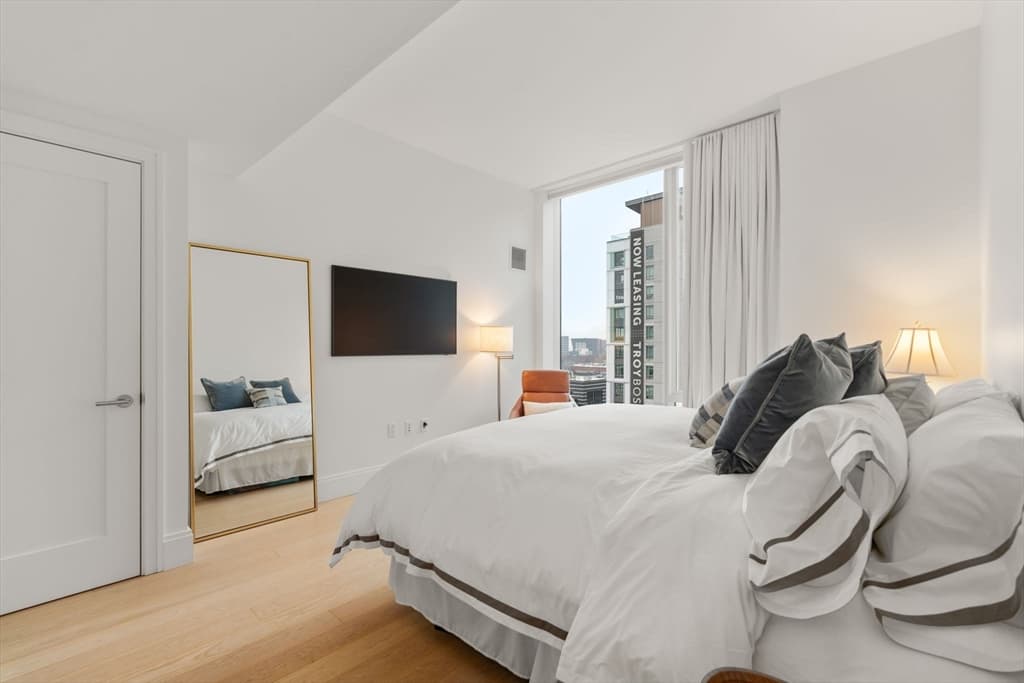 Condominium at 380 Harrison Ave, Boston MA 02118, photo 11 of 35