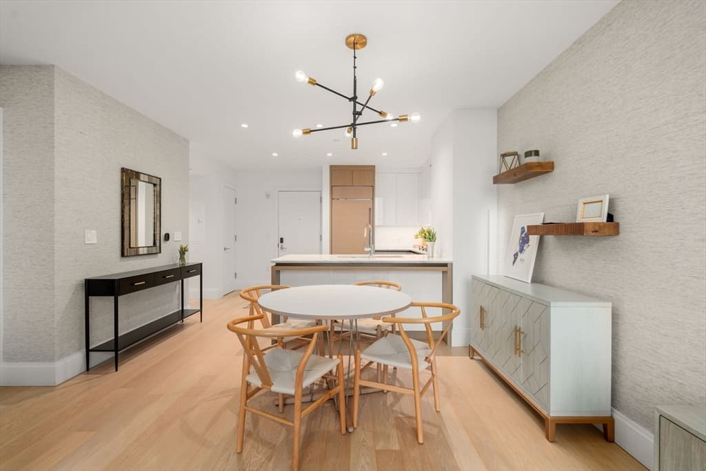 Condominium at 380 Harrison Ave, Boston MA 02118, photo 8 of 35