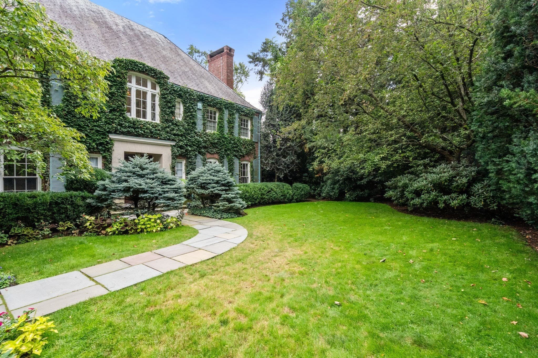 Single Family Residence at 188 Heath St, Brookline MA 02467, Brookline, photo 2 of 41