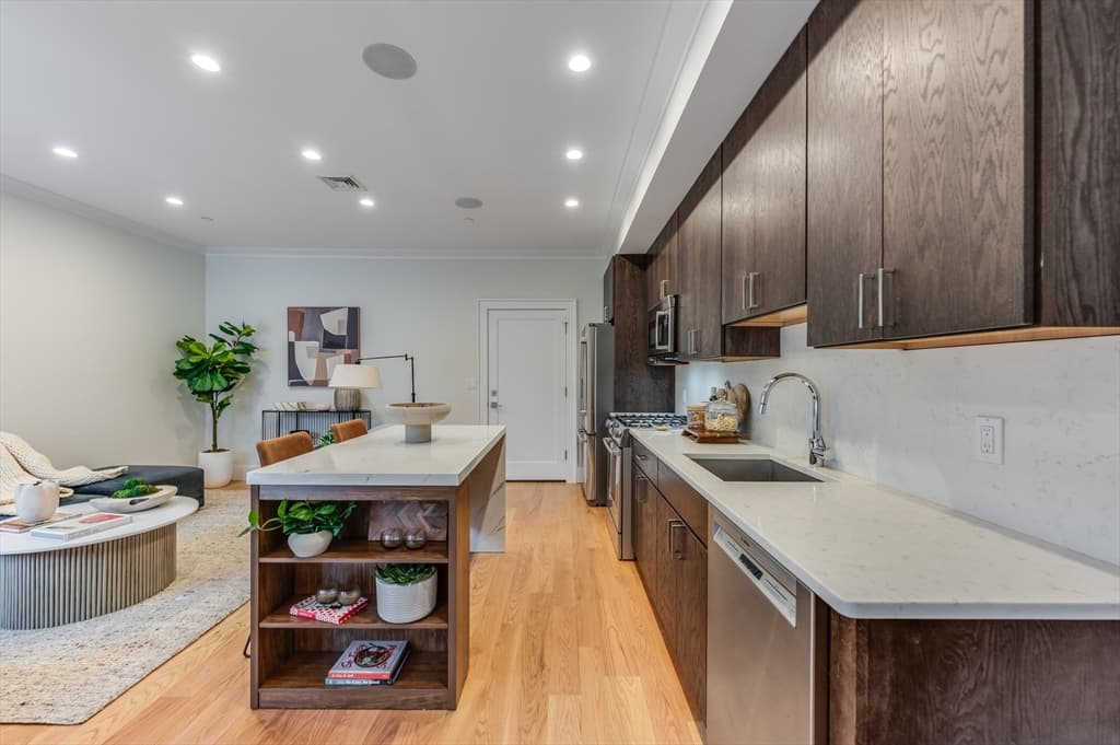Condominium at 17 Vinton Street # 3, Boston MA 02127, photo 2 of 21