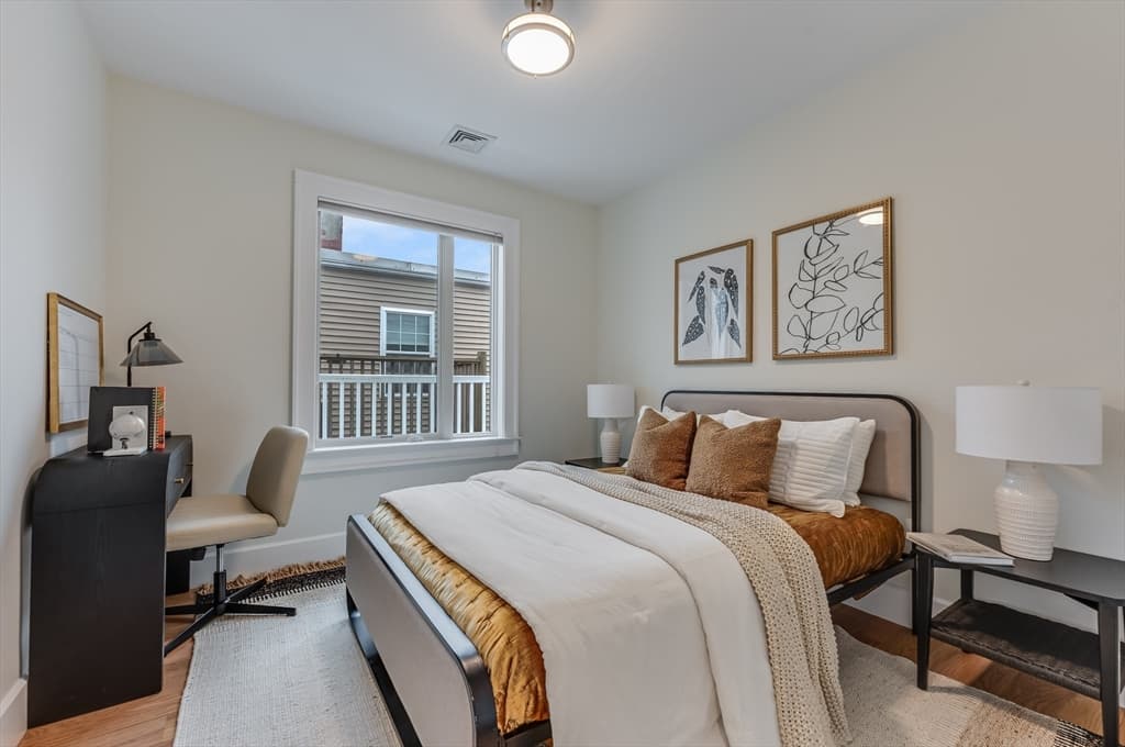Condominium at 17 Vinton Street # 3, Boston MA 02127, photo 16 of 21