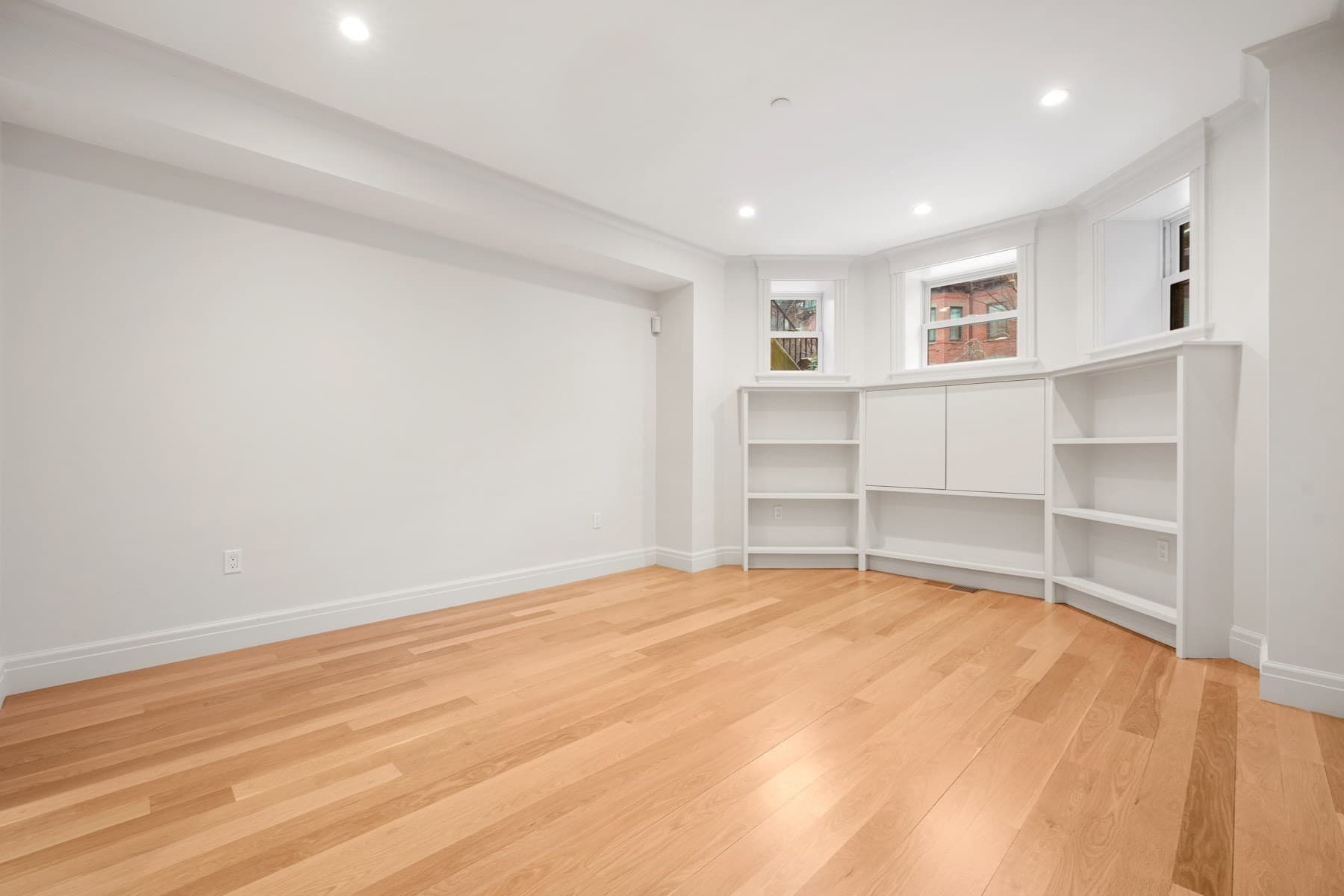 Single Family Residence at 352 Marlborough St, Boston MA 02115, photo 12 of 15