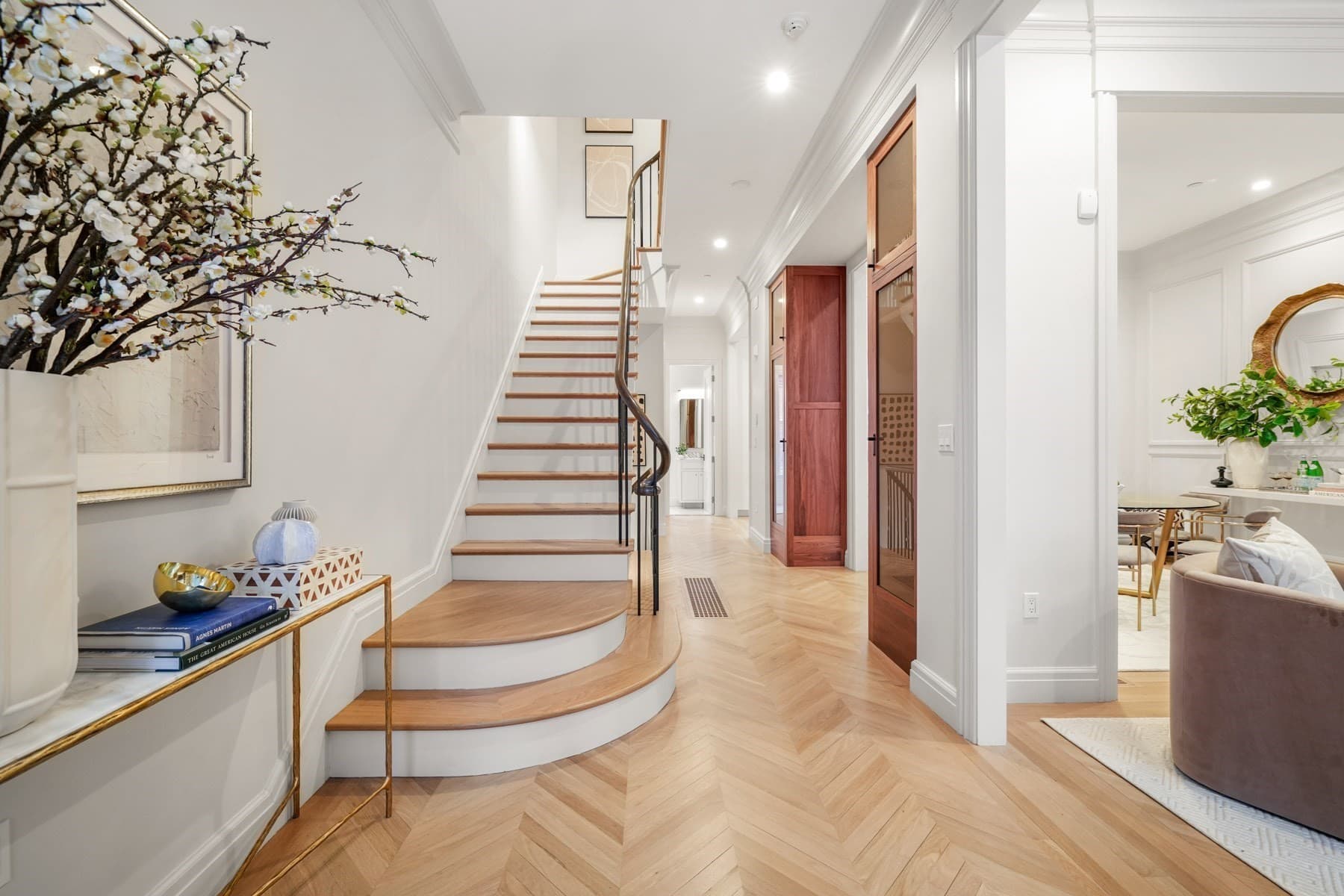 Single Family Residence at 352 Marlborough St, Boston MA 02115, photo 4 of 15