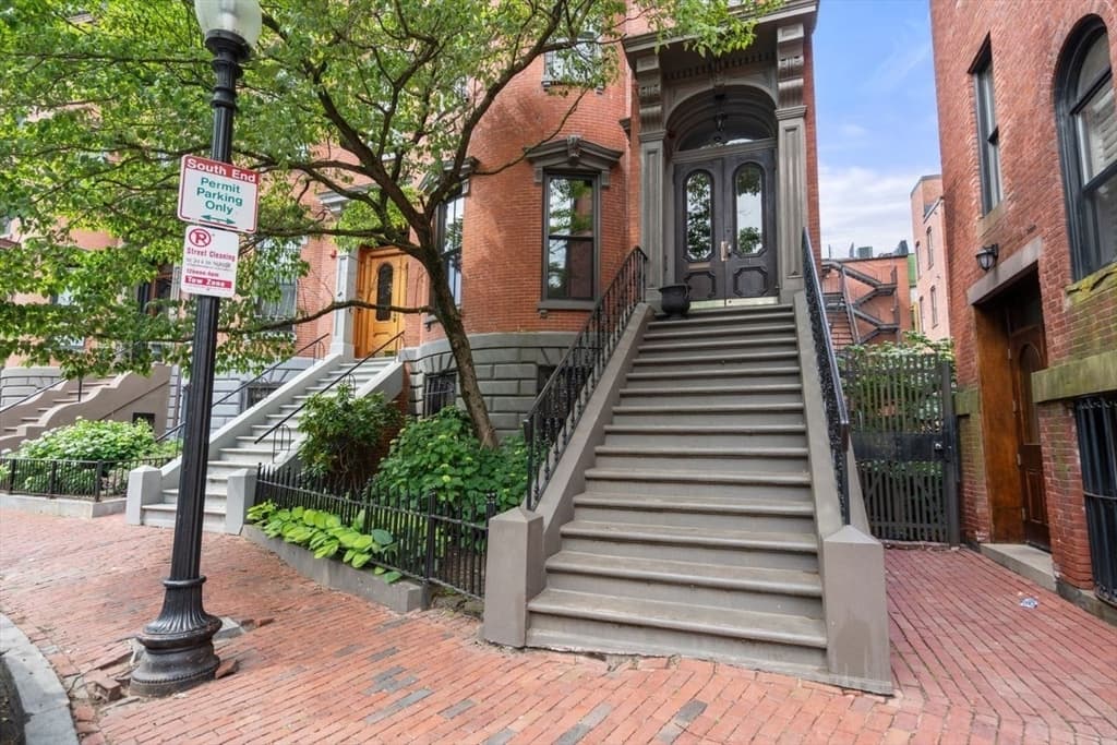 Condominium at 1 Worcester Sq # 2, Boston MA 02118, photo 23 of 25