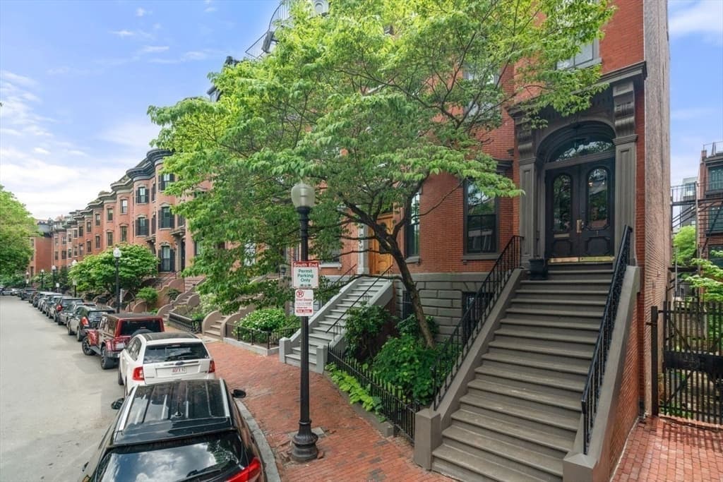 Condominium at 1 Worcester Sq # 2, Boston MA 02118, photo 22 of 25