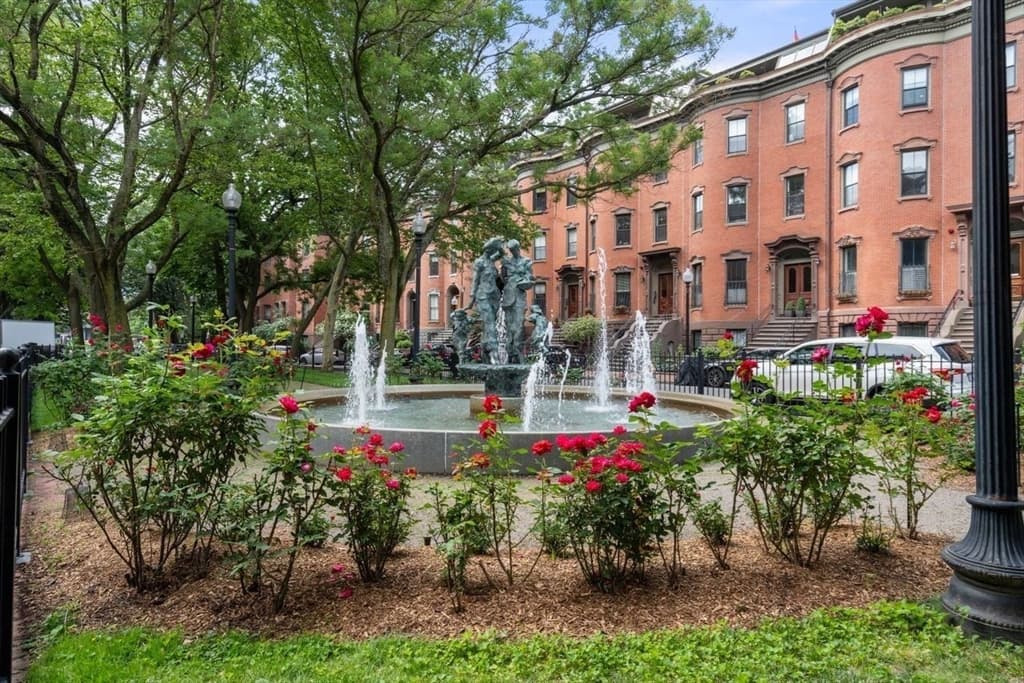 Condominium at 1 Worcester Sq # 2, Boston MA 02118, photo 24 of 25