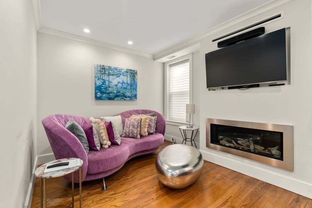Condominium at 1 Worcester Sq # 2, Boston MA 02118, photo 10 of 25