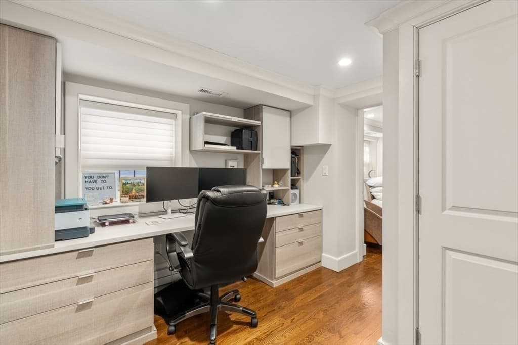Condominium at 1 Worcester Sq # 2, Boston MA 02118, photo 14 of 25