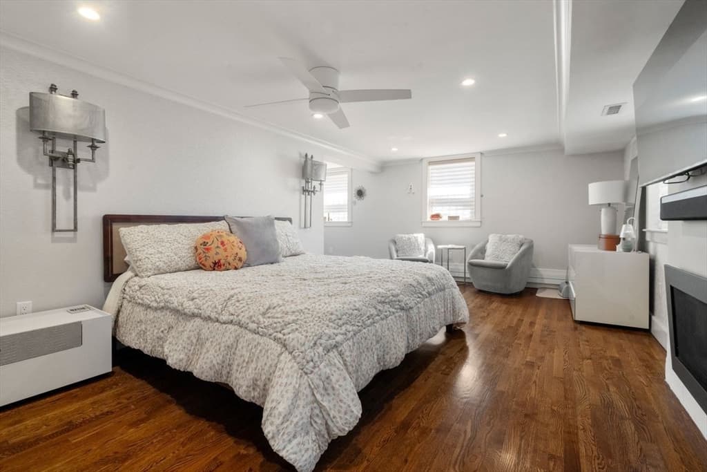Condominium at 1 Worcester Sq # 2, Boston MA 02118, photo 15 of 25