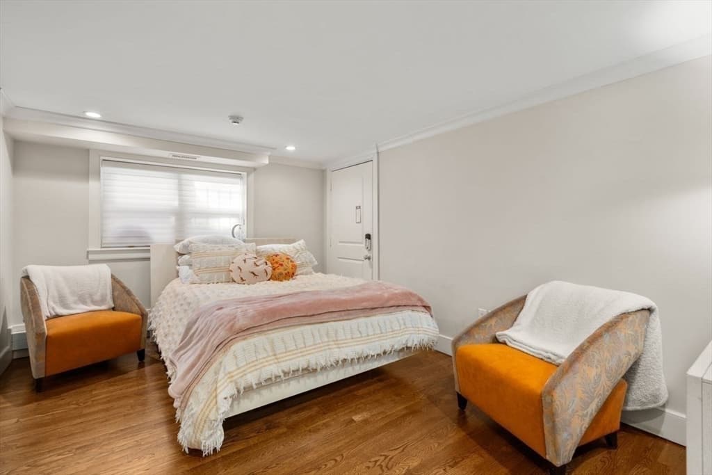 Condominium at 1 Worcester Sq # 2, Boston MA 02118, photo 19 of 25