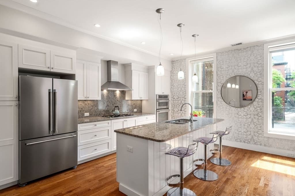Condominium at 1 Worcester Sq # 2, Boston MA 02118, photo 4 of 25