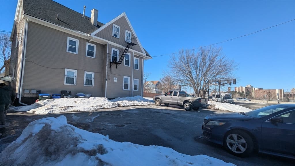 15-17 278 Emmett, Beacon And Point, Providence RI 02903 photo 2