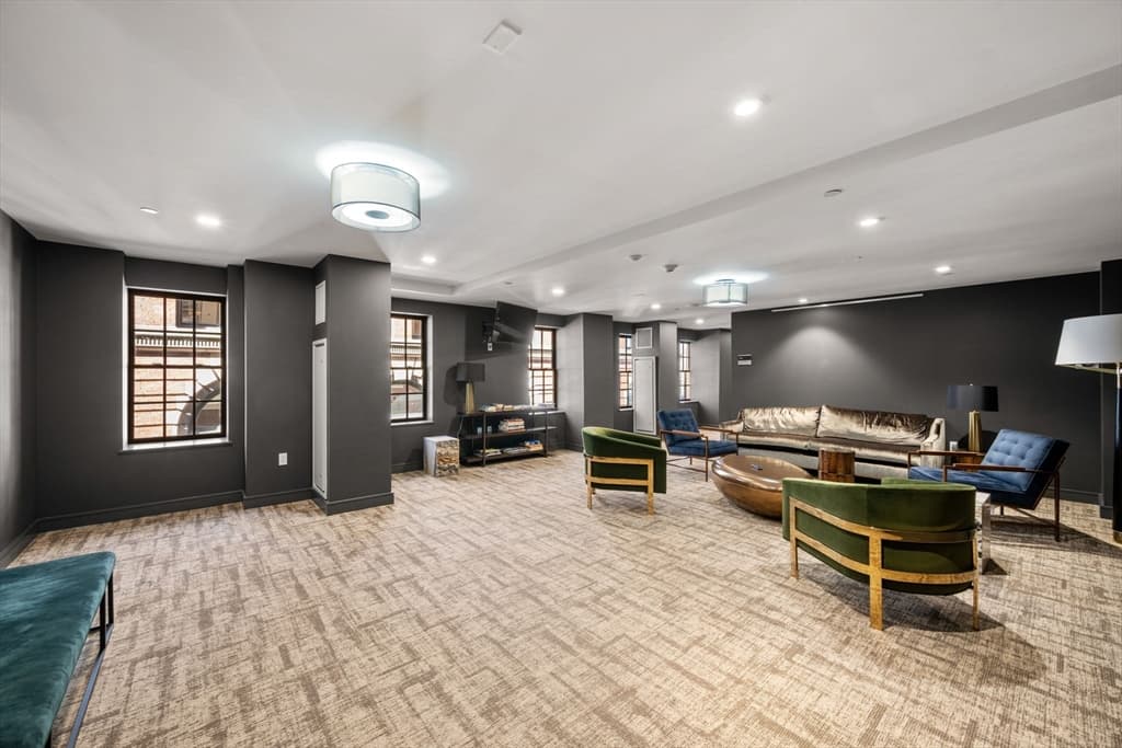 Condominium at 110 Broad Street # 901, Boston MA 02110, photo 19 of 26