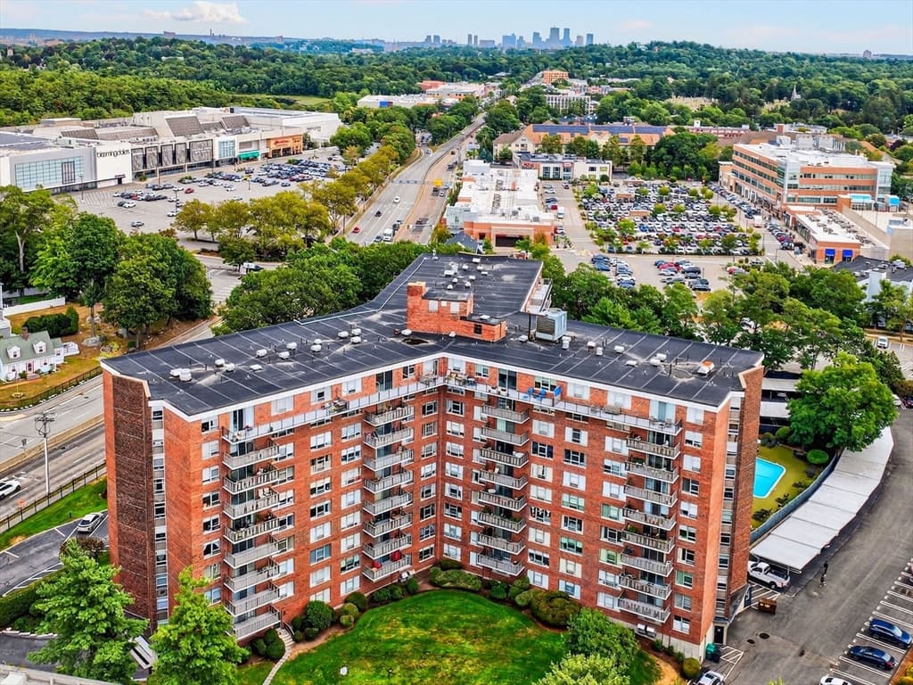Condominium at 280 Boylston St # 713, Newton MA 02467, Newton, photo 2 of 22