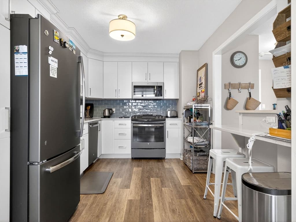 Condominium at 280 Boylston St # 713, Newton MA 02467, Newton, photo 6 of 22