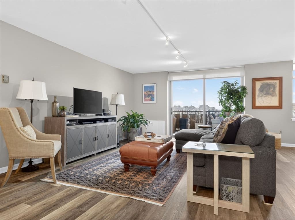 Condominium at 280 Boylston St # 713, Newton MA 02467, Newton, photo 11 of 22