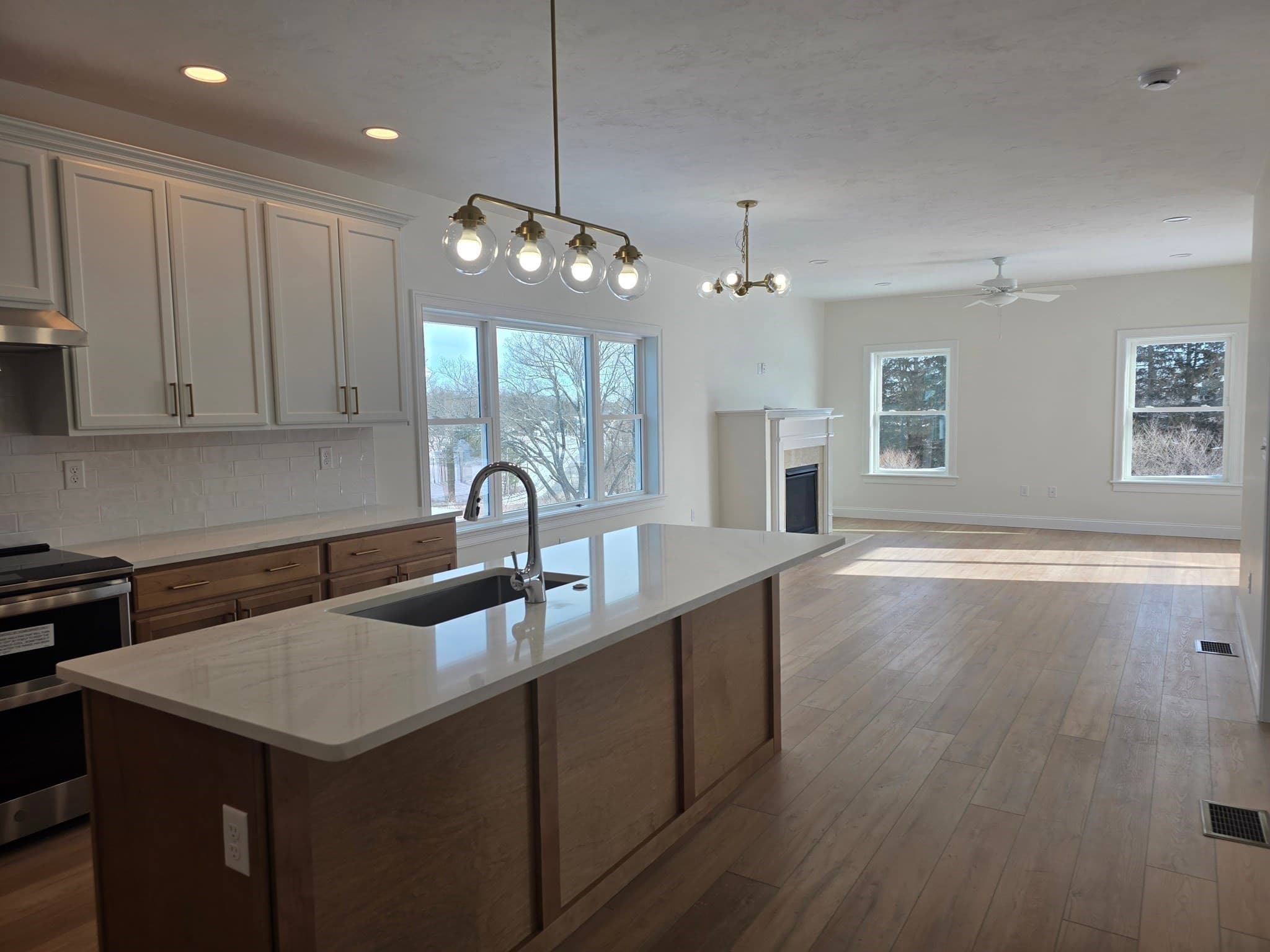 Condominium at 15 Fidelity Drive # 70, Rutland MA 01543, photo 4 of 7