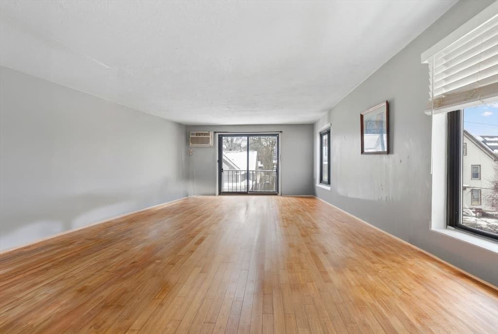 10-16 Stephen St # 5, Lynn MA 01902 photo 3