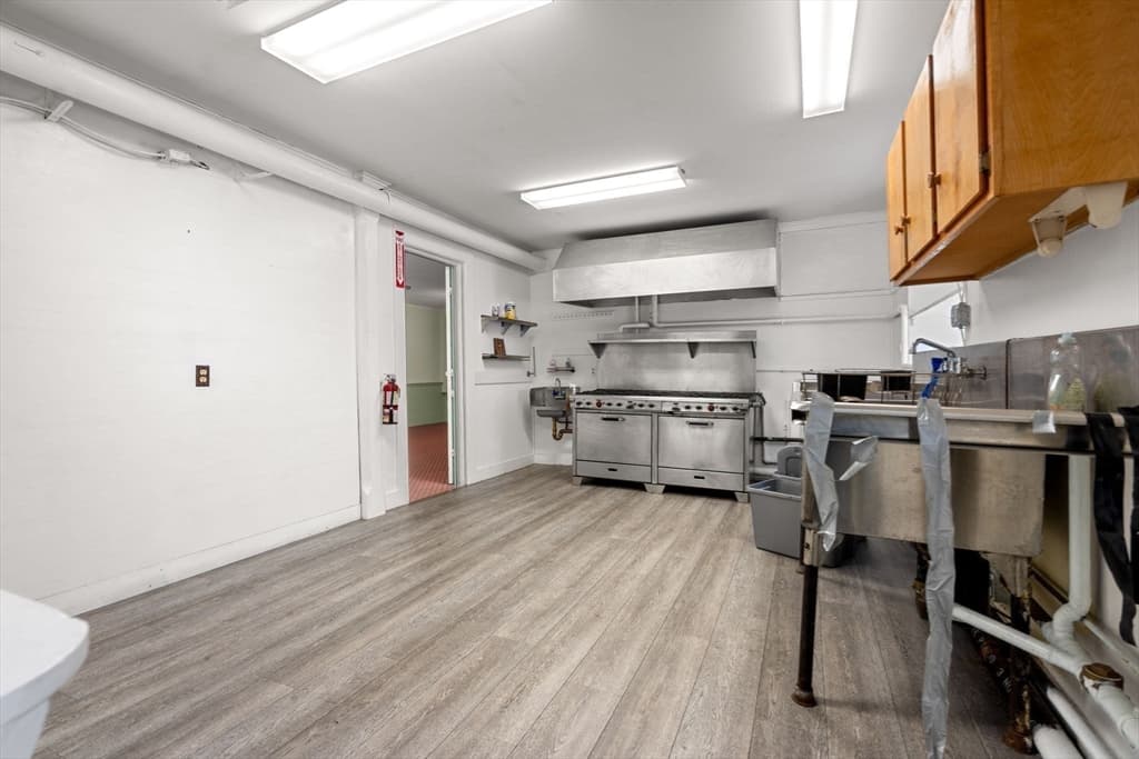 437 Main St, Southbridge MA 01550 photo 15