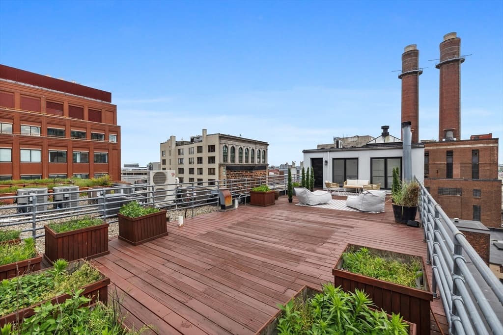 Condominium at 121-123 Beach St # 803, Boston MA 02111, photo 28 of 30
