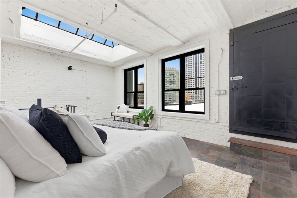 Condominium at 121-123 Beach St # 803, Boston MA 02111, photo 15 of 30