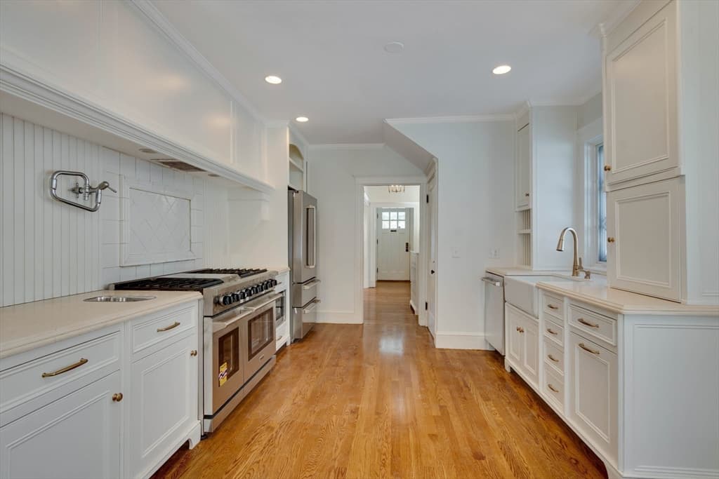 Single Family Residence at 28 Green St, Needham MA 02492, photo 7 of 21