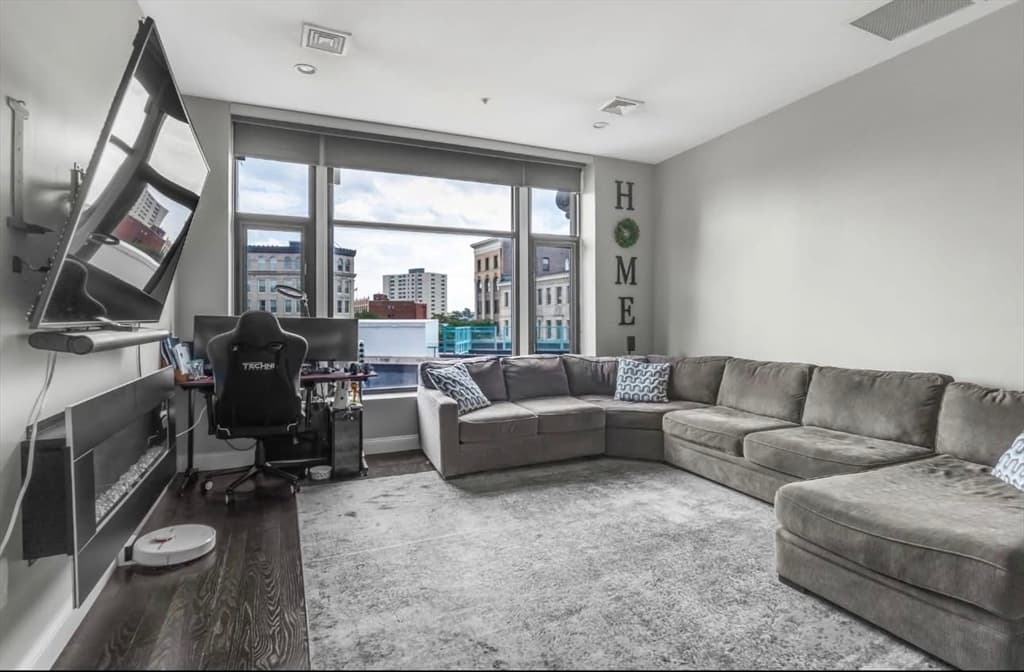 7 Central Sq # 307, Lynn MA 01901 photo 2