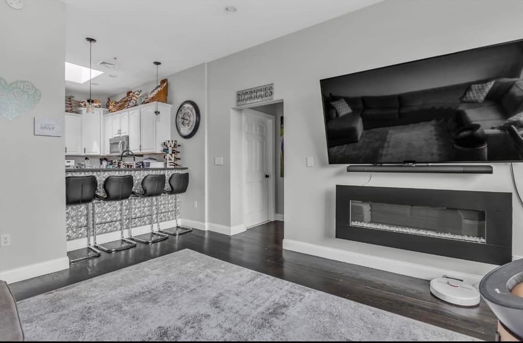 7 Central Sq # 307, Lynn MA 01901