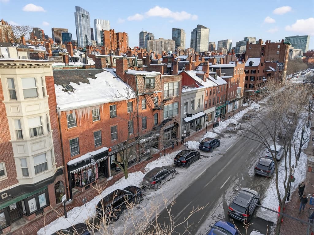 49 Charles St, Boston MA 02114