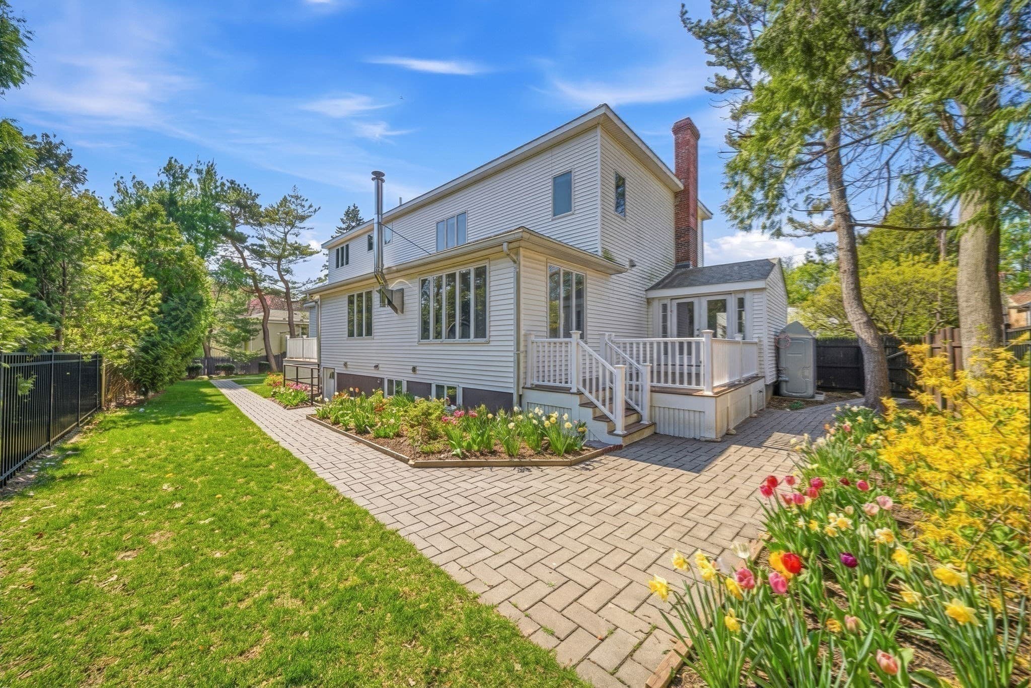 Single Family Residence at 124 Deborah Rd, Newton MA 02459, photo 39 of 39