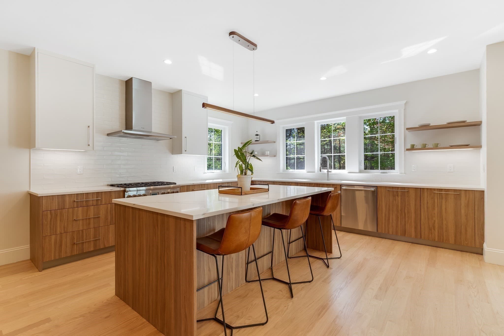 Single Family Residence at 11 Cuba St, Andover MA 01810, photo 6 of 42