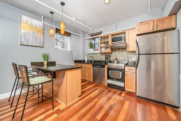 330 Dartmouth # B1, Boston MA 02116