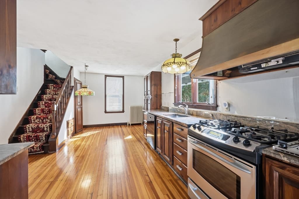 Single Family Residence at 1435 Longmeadow Street, Longmeadow MA 01106, photo 12 of 36