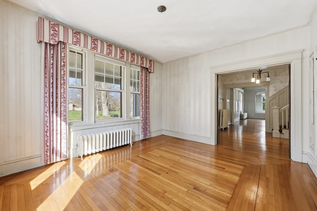Single Family Residence at 1435 Longmeadow Street, Longmeadow MA 01106, photo 7 of 36