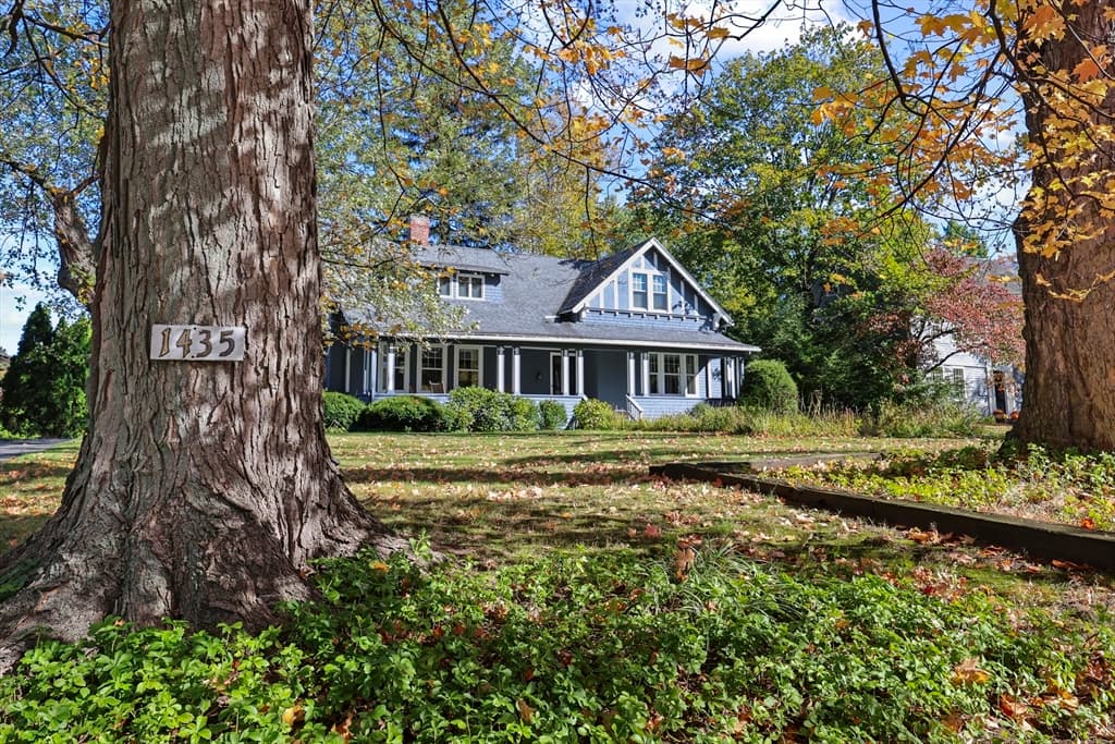 1435 Longmeadow Street, Longmeadow MA 01106