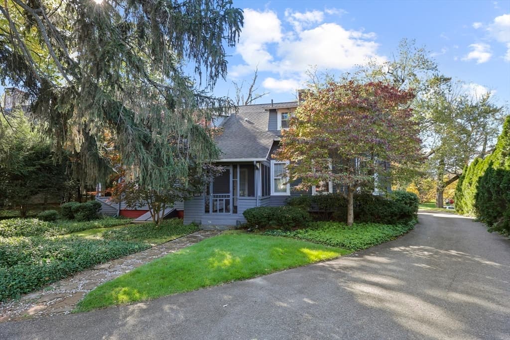 Single Family Residence at 1435 Longmeadow Street, Longmeadow MA 01106, photo 33 of 36
