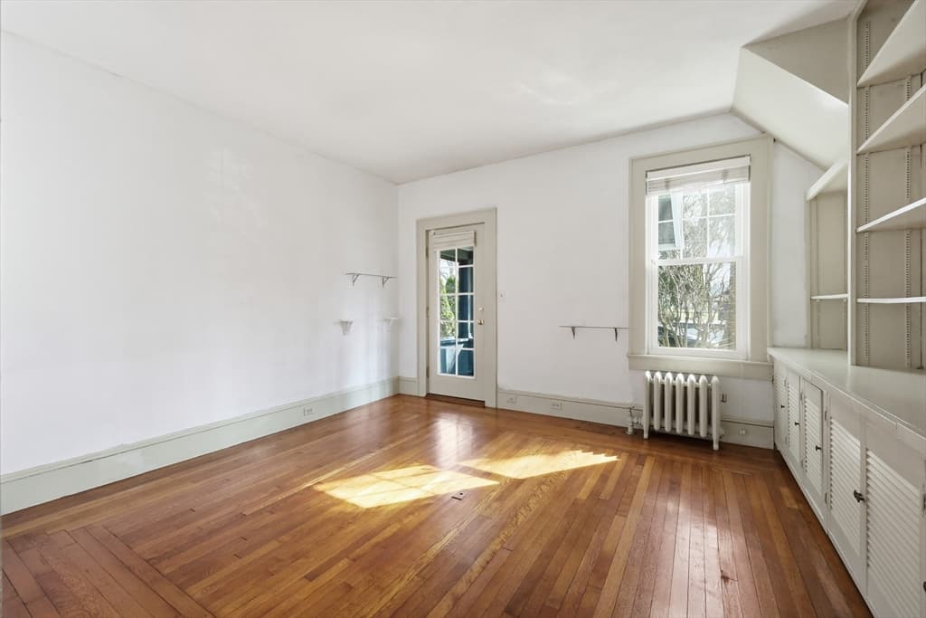 Single Family Residence at 1435 Longmeadow Street, Longmeadow MA 01106, photo 15 of 36