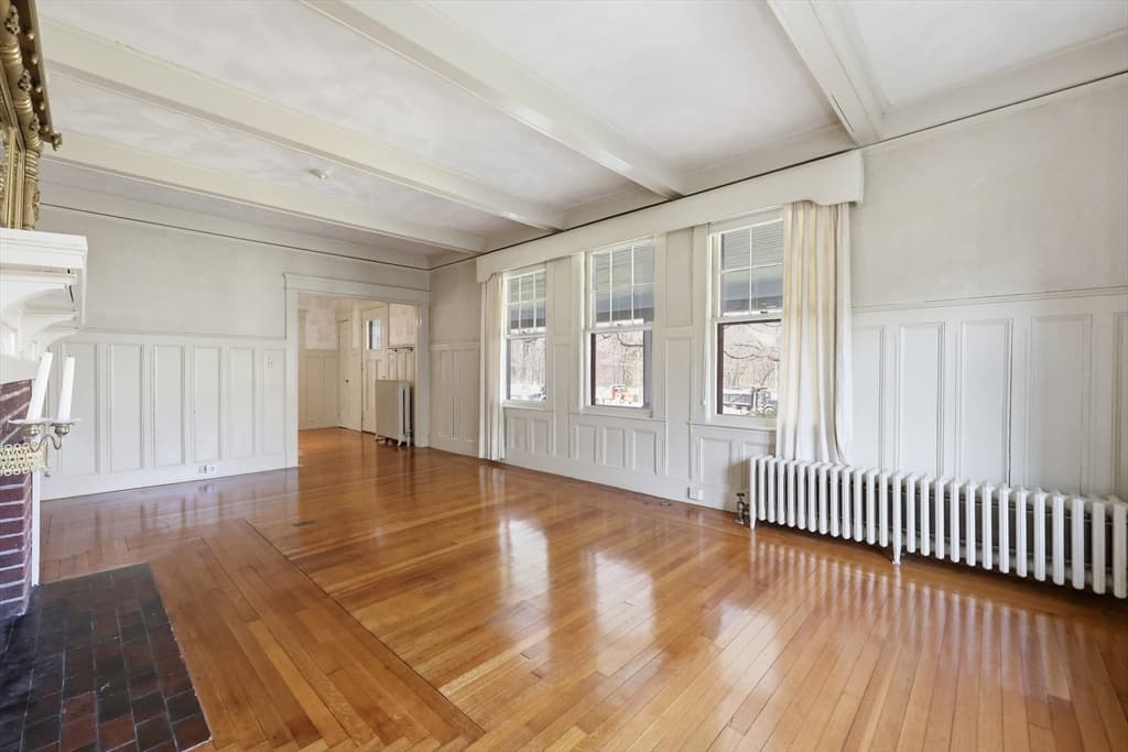 Single Family Residence at 1435 Longmeadow Street, Longmeadow MA 01106, photo 4 of 36