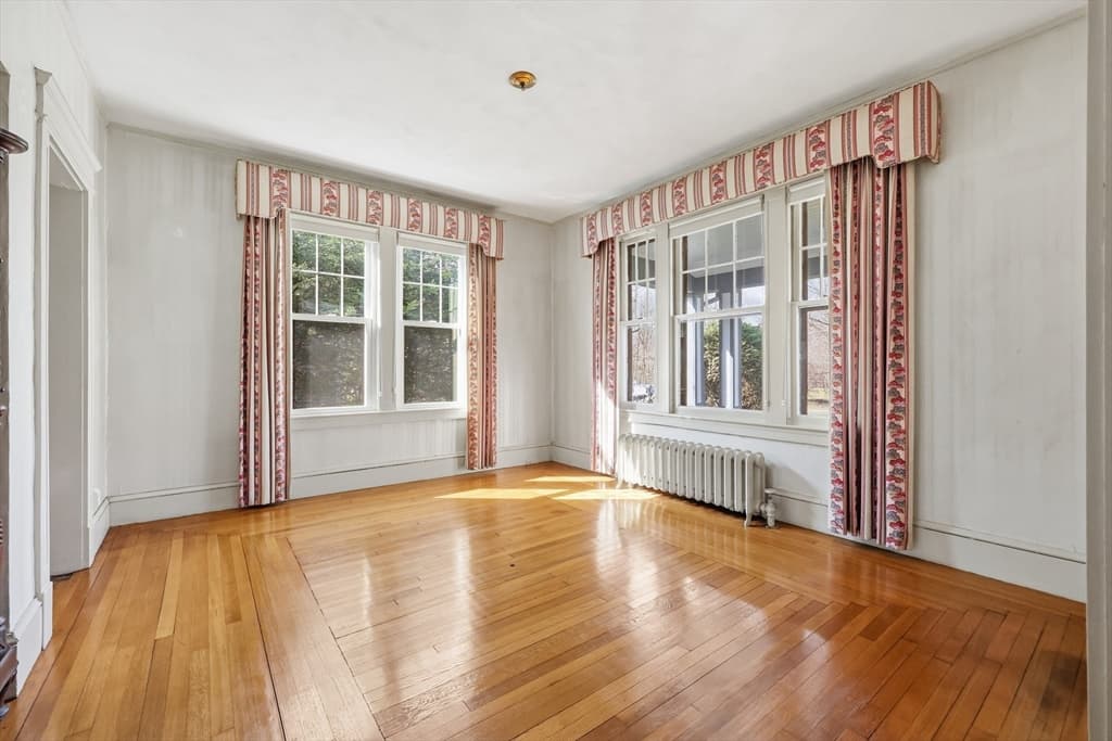 Single Family Residence at 1435 Longmeadow Street, Longmeadow MA 01106, photo 8 of 36